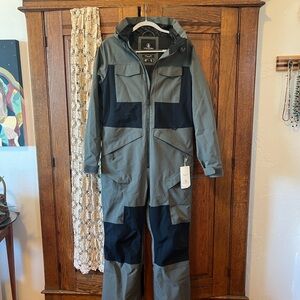 Volcom Snow Suit